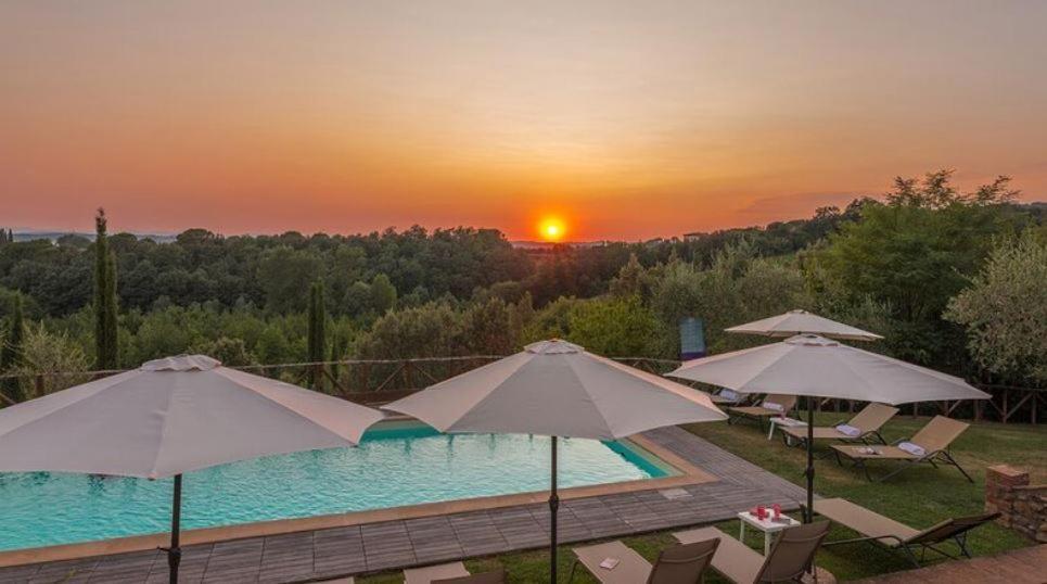 Agriturismo Poggio Bonelli Кастельнуово-Берарденга Экстерьер фото