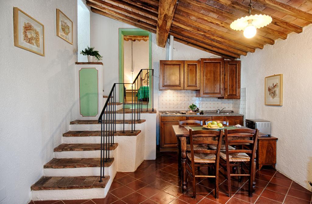 Agriturismo Poggio Bonelli Кастельнуово-Берарденга Экстерьер фото