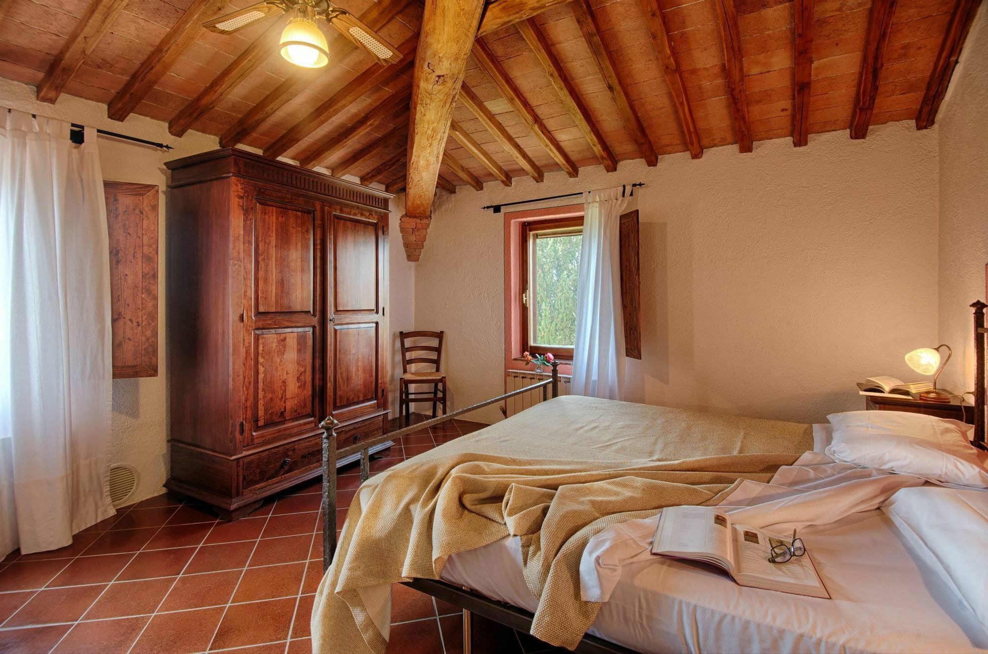 Agriturismo Poggio Bonelli Кастельнуово-Берарденга Экстерьер фото
